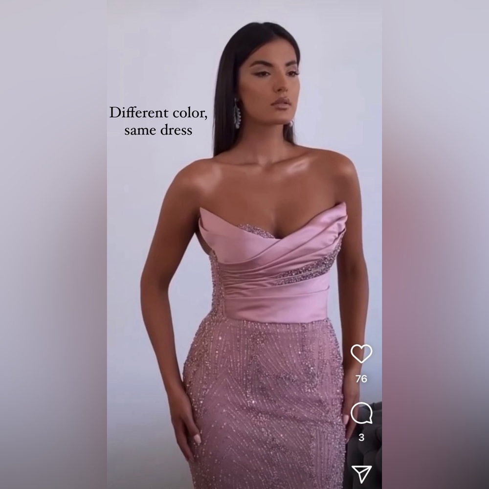 Custom Strapless Gold gown - Picture 5 of 5